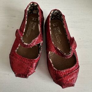 EUC TOMS Mary Jane Size 5